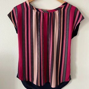 LIKE NEW MIXED MEDIA OPEN BACK PETITE TOP